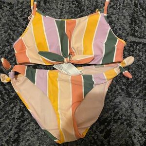 Hollister yet two piece swimsuit